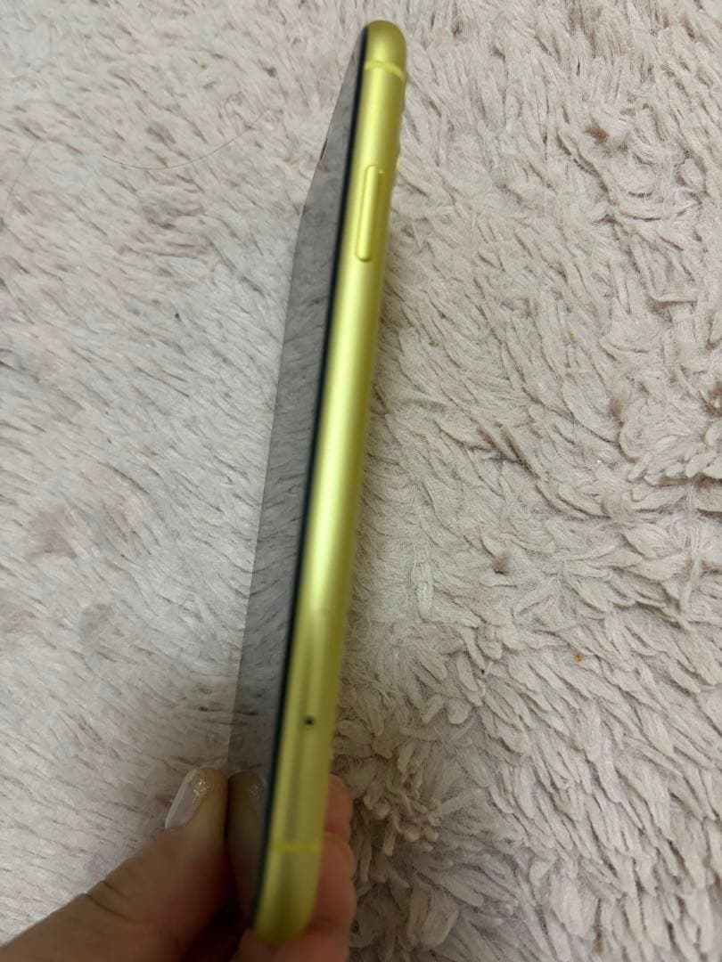 Apple iPhone 11 イエロー 本体☆箱、イヤホンあり