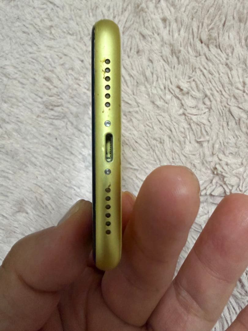 Apple iPhone 11 イエロー 本体☆箱、イヤホンあり