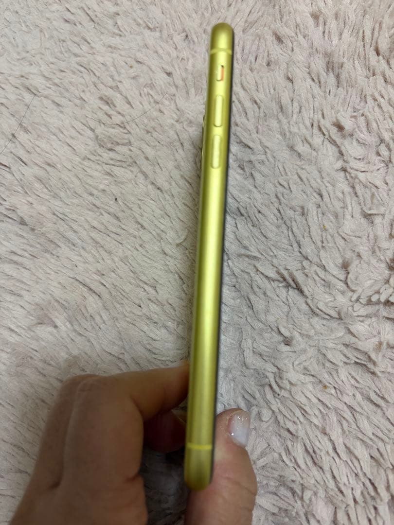 Apple iPhone 11 イエロー 本体☆箱、イヤホンあり