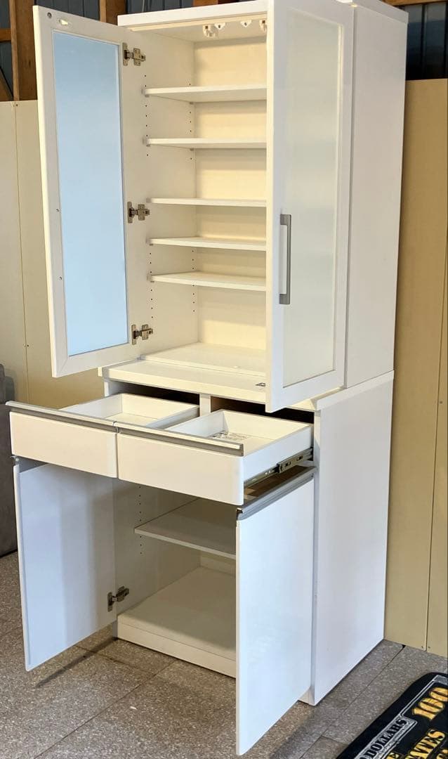 送料込み❗️ニトリ　キッチンボード　食器棚　キッチン収納　幅80cm 棚高さ調整可