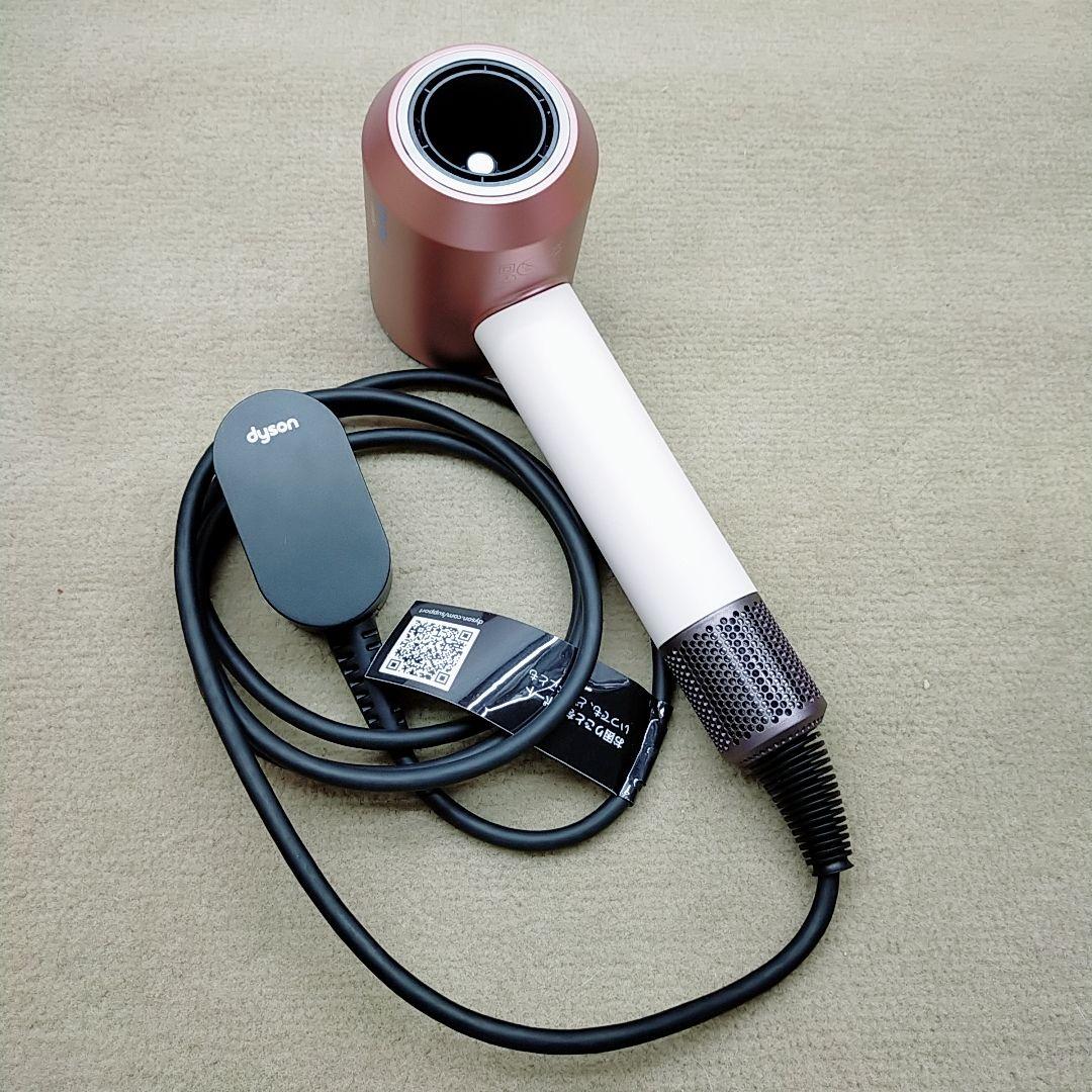 ほぼ未使用⭐️最新モデル》 ダイソン ドライヤー HD16 Dyson