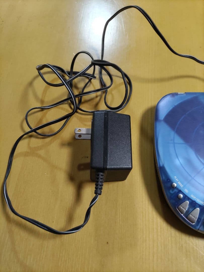 aiwa XP-V320 ポータブルCDプレーヤー