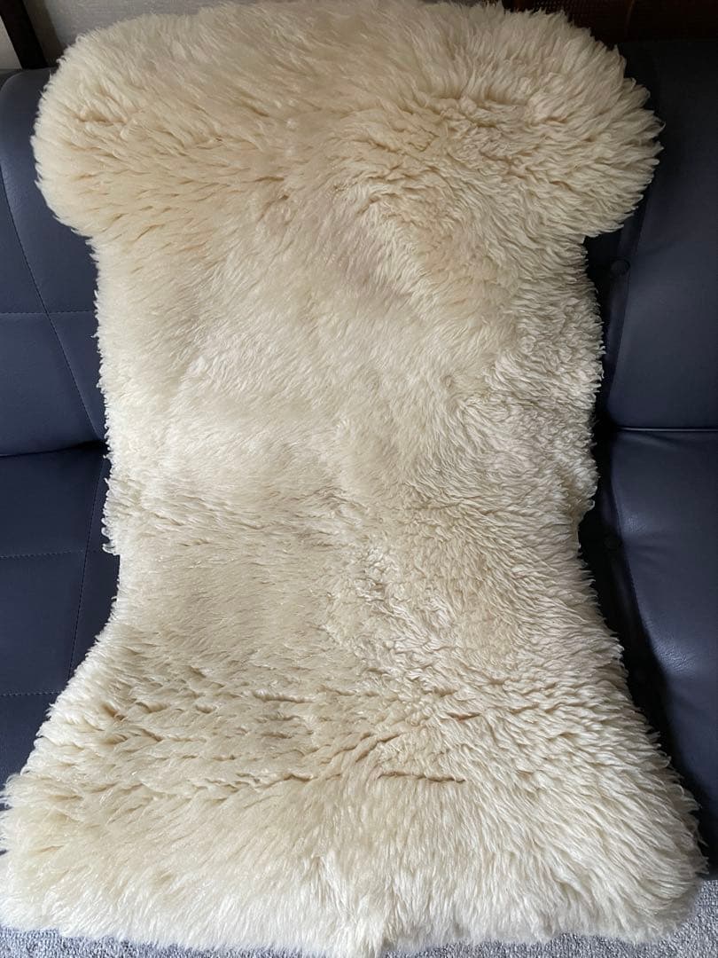 ムートンラグ 天然羊毛100% ラグ　オーストラリア産原皮1.5枚使用　日本加工