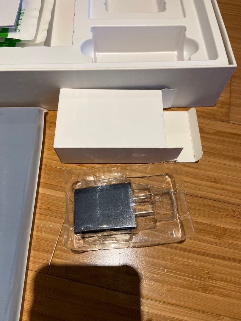 EVICIV 15.6インチ　モバイルモニター