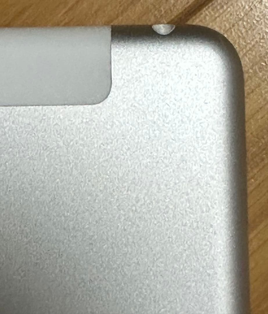 【早いもの特価】Apple iPad 第6世代 シルバー 充電器・ケーブル付