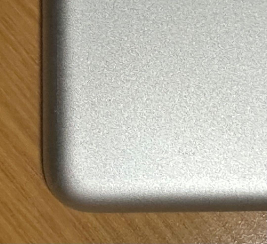 【早いもの特価】Apple iPad 第6世代 シルバー 充電器・ケーブル付