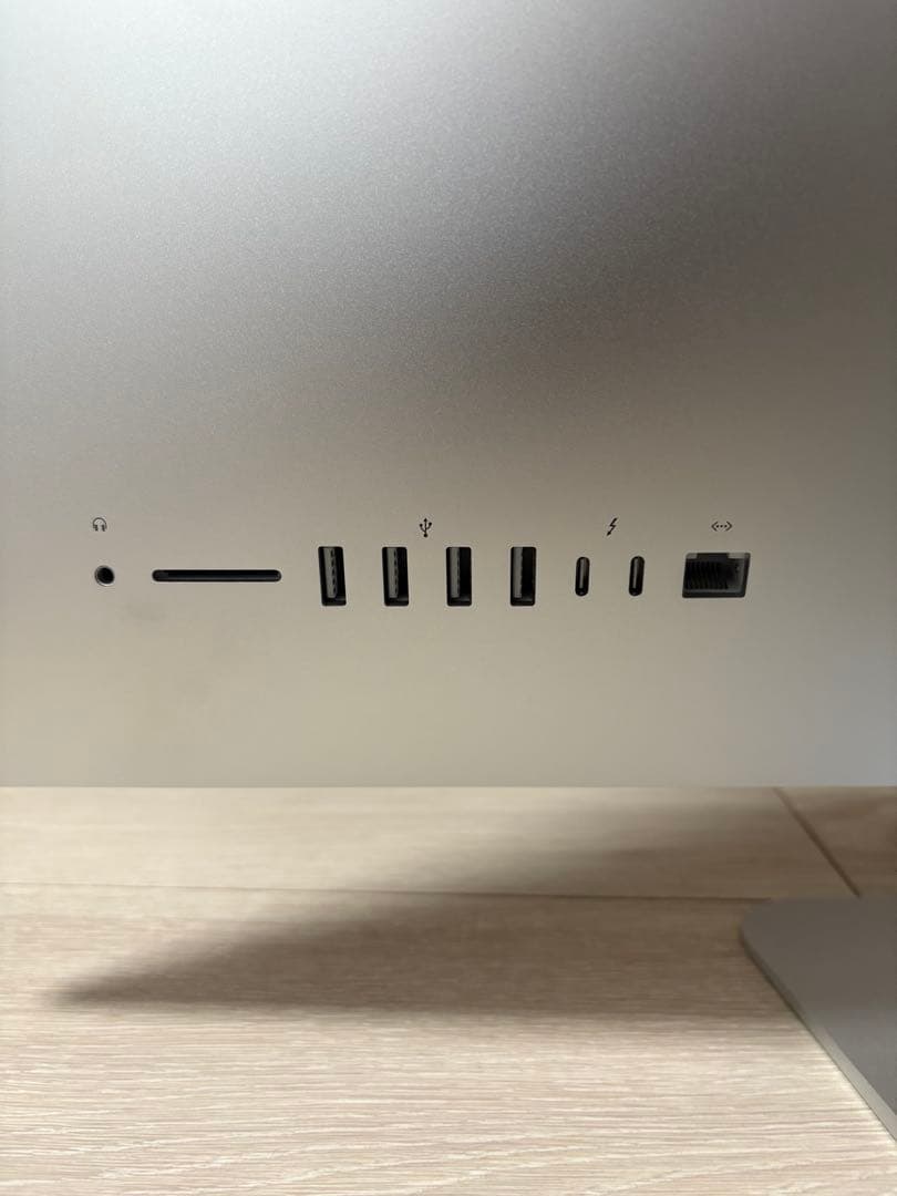 g*s様 Apple iMac (Retina 5K, 27-inch, 201