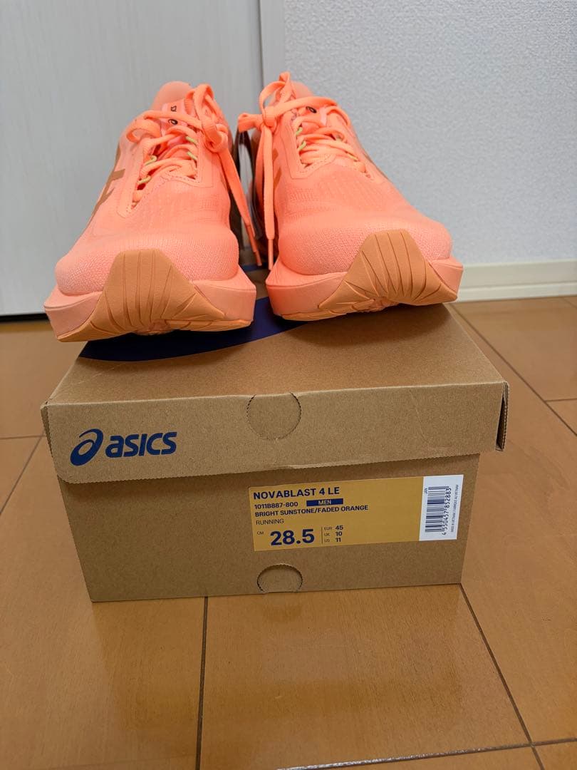 NOVABLAST 4 LE 28.5センチ　ノバブラスト