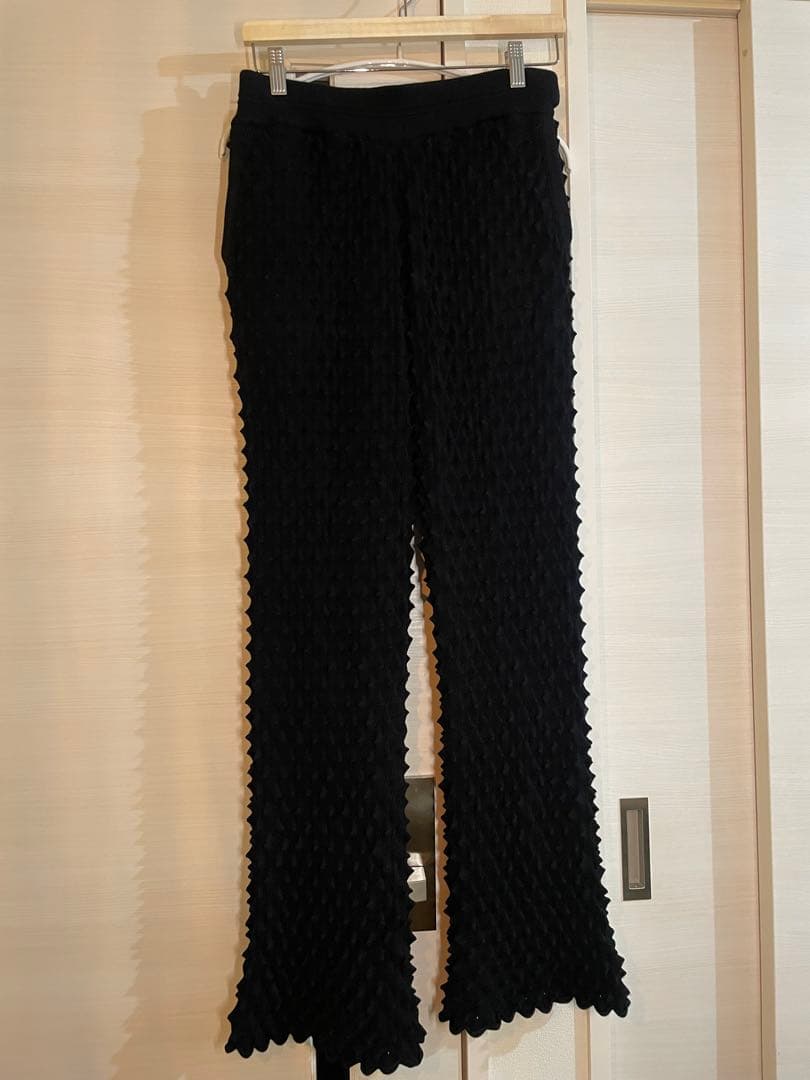 《ユニセックスアイテムMAISON SPECIALトゲトゲニットストレートパンツ