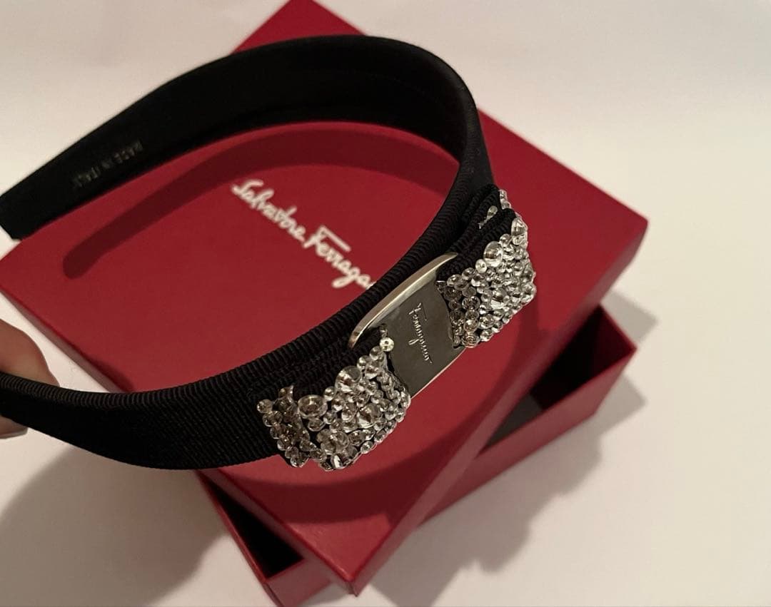 Salvatore Ferragamo リボン　カチューシャ