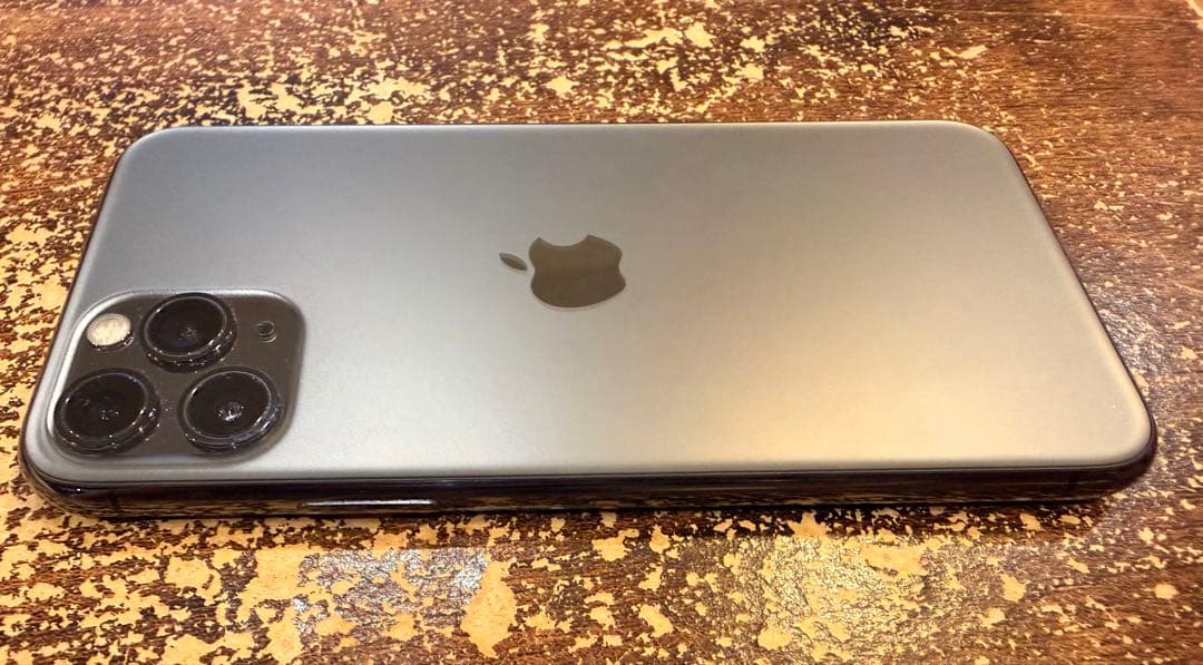 Apple iPhone 11 Pro スペースグレー　本体