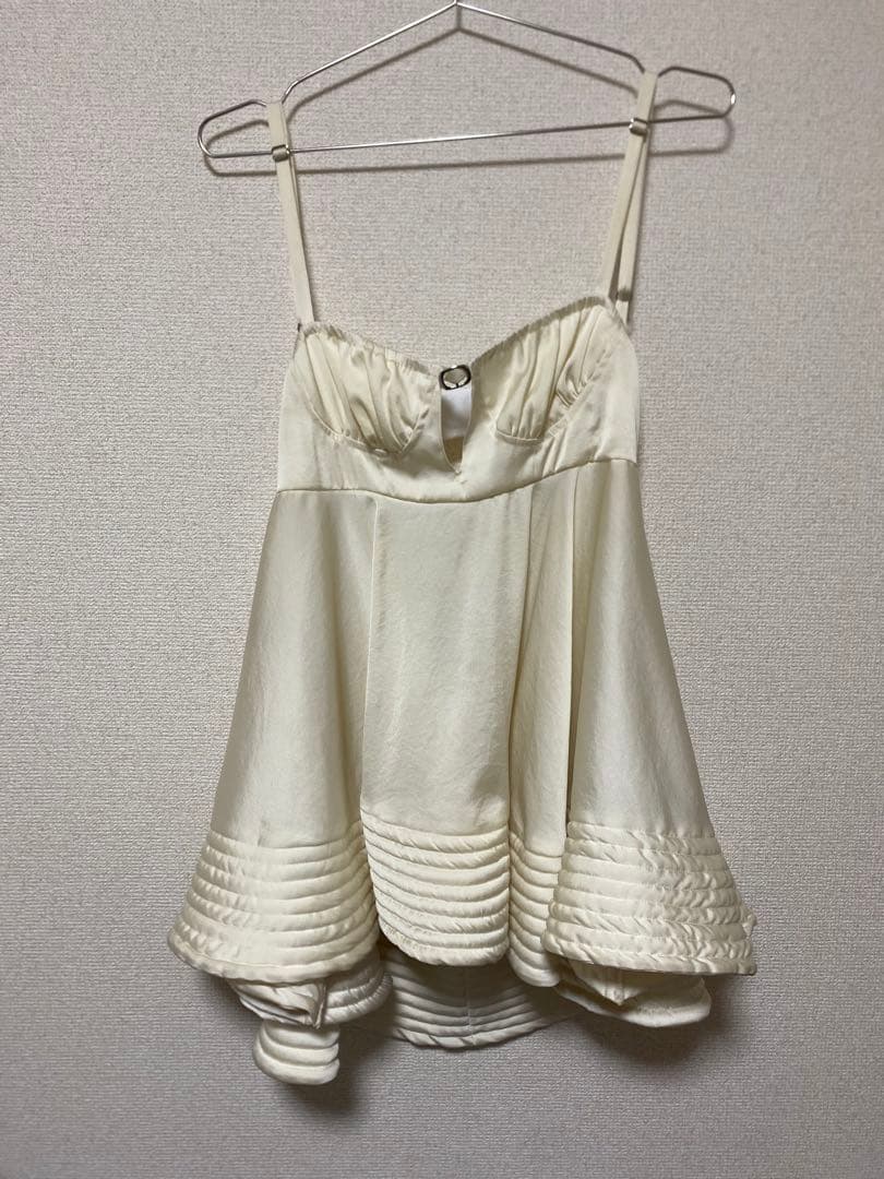 Her praha litmus キャミビスチェ