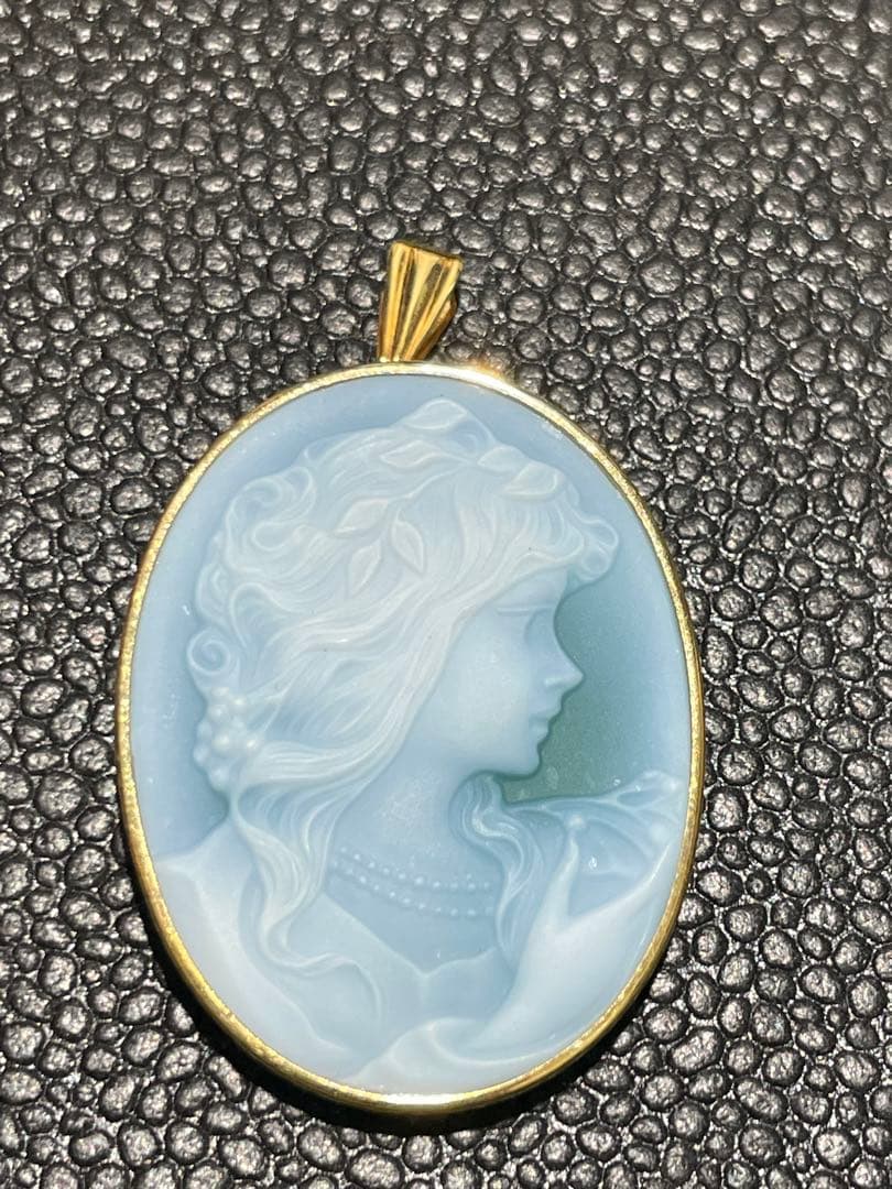 最低値段18k，カメオペンダントトップとブローチ、両用7.6g