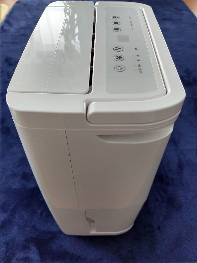 【美品】★タンスのゲン★コンプレッサー式除湿機 JO07 2025年製