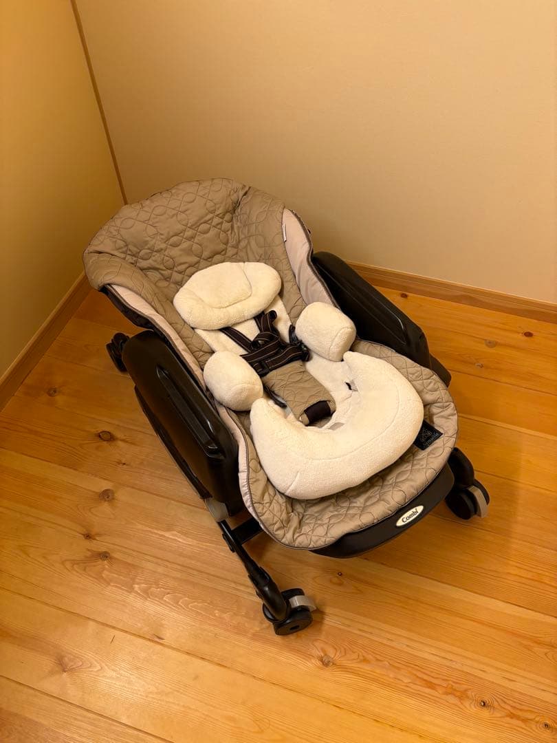 コンビ/ハイローベッド ネムリラ AUTO SWING ダッコプラス