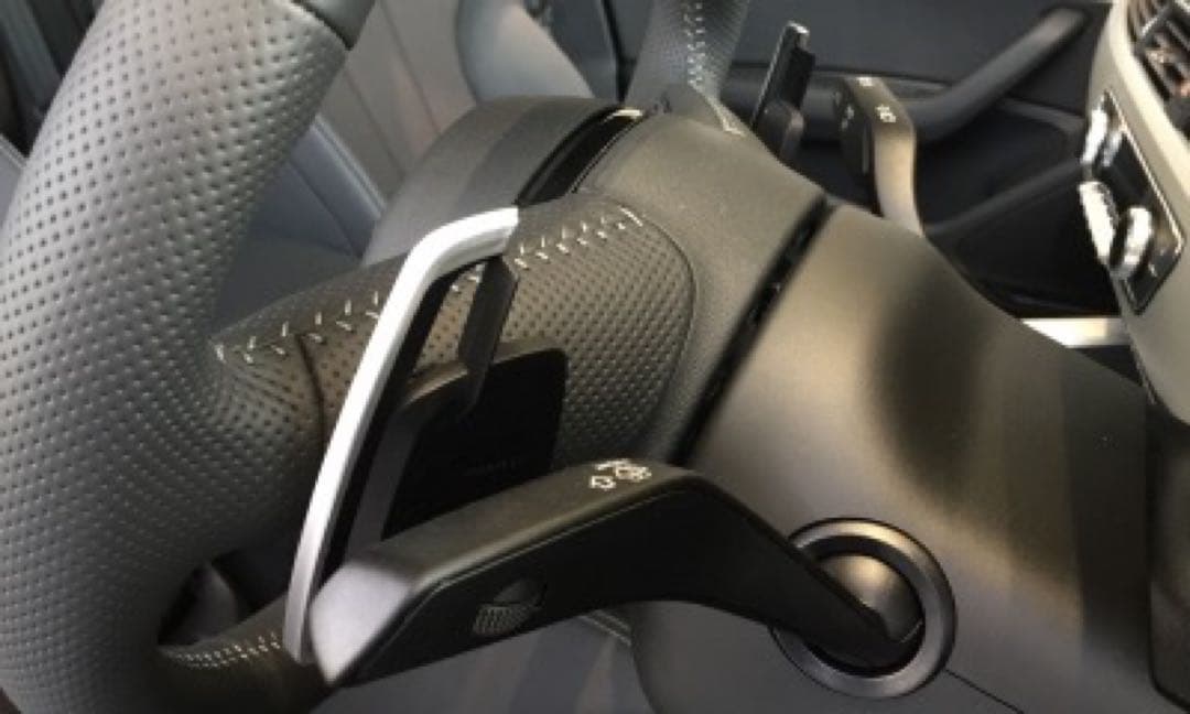 Audi S-tronic Paddle Progress VC A4 パドル