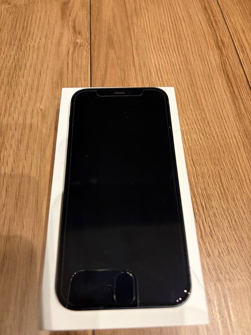 Apple iPhone 12 64GBブラック ケース付き