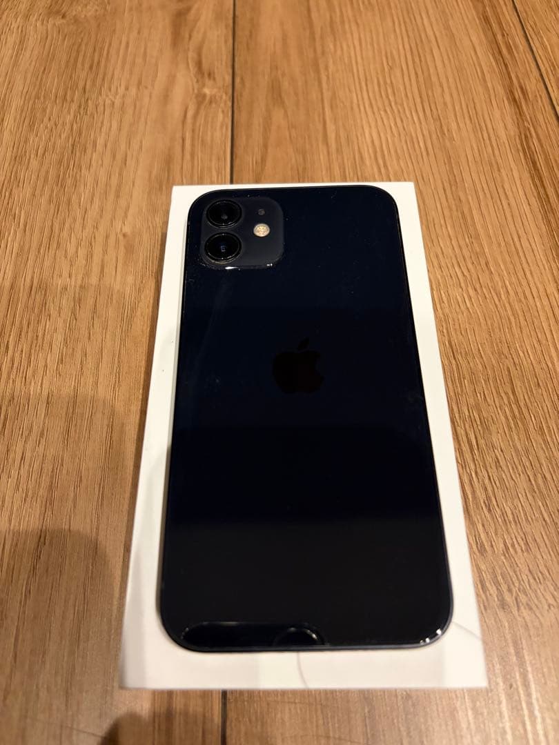 Apple iPhone 12 64GBブラック ケース付き