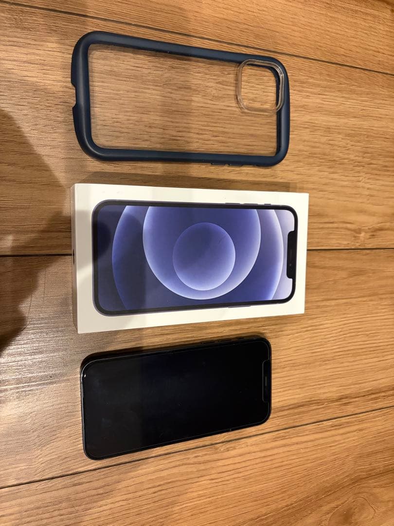 Apple iPhone 12 64GBブラック ケース付き