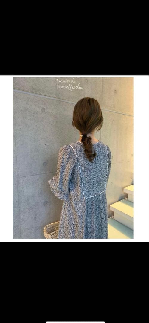 サラマリカ　Vネックロングワンピース