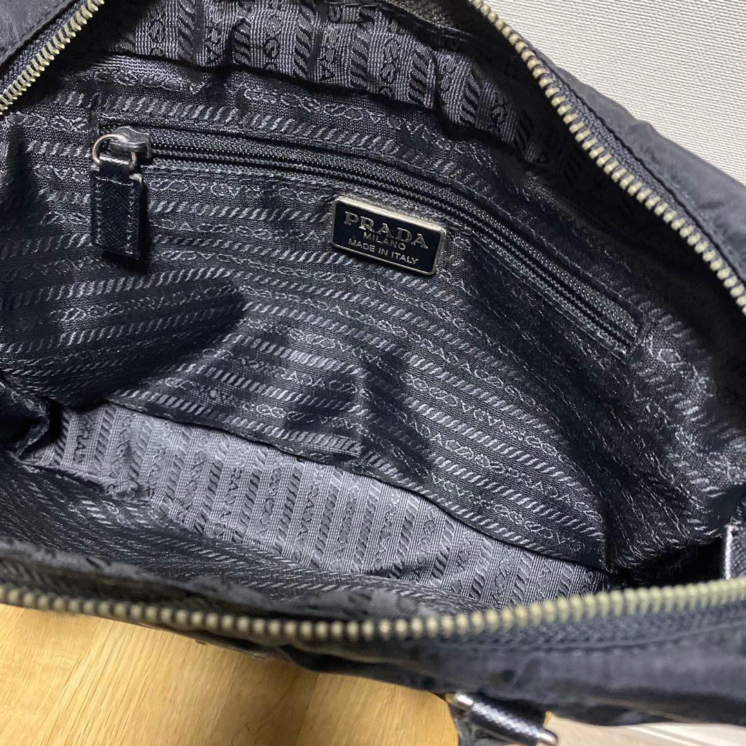 PRADA ナイロンハンドバッグ　ブラック