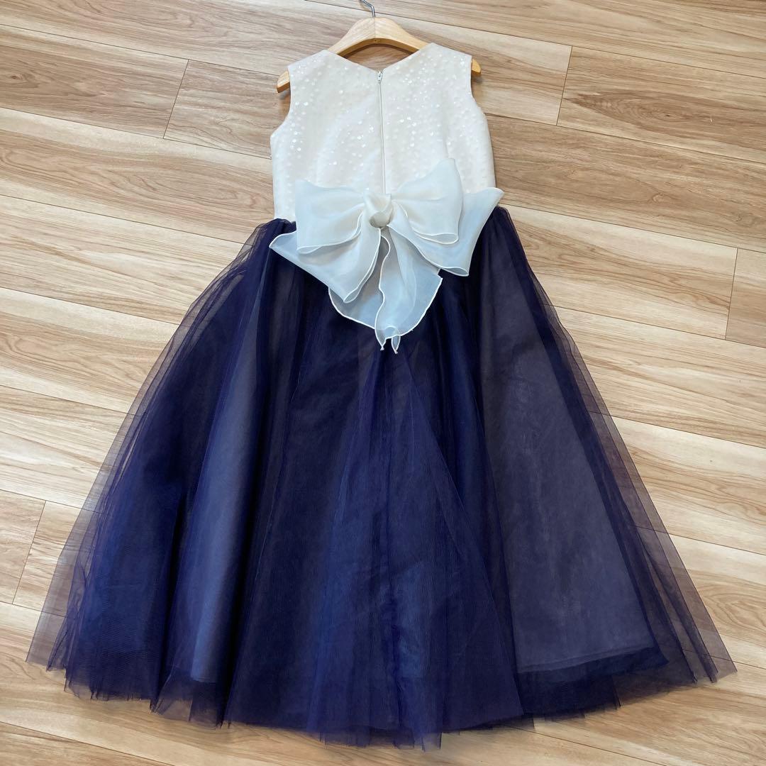 DRESCCO ネイビーとホワイトのフォーマルドレス140
