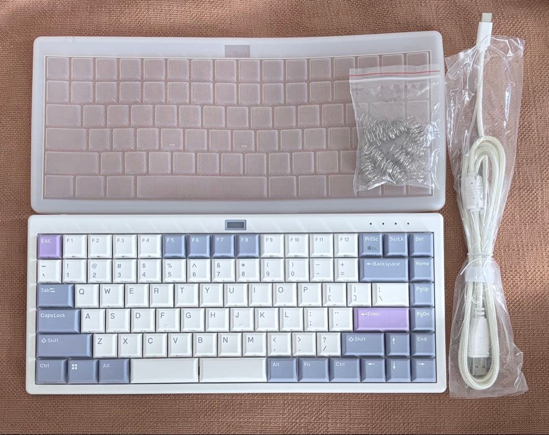 NiZ L84 RGB 静電容量無接点方式 ロープロファイルキーボード