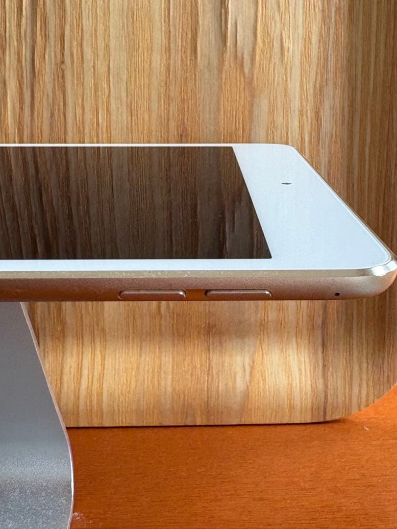 iPad mini 4 Wi-Fi 128GB ゴールド