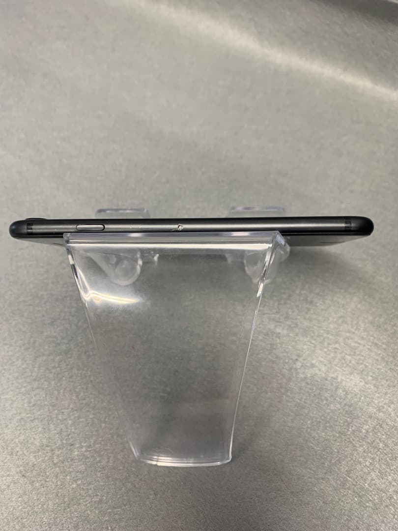 美品　国内版　SIMフリー　iPhone７　128GB　ブラック色