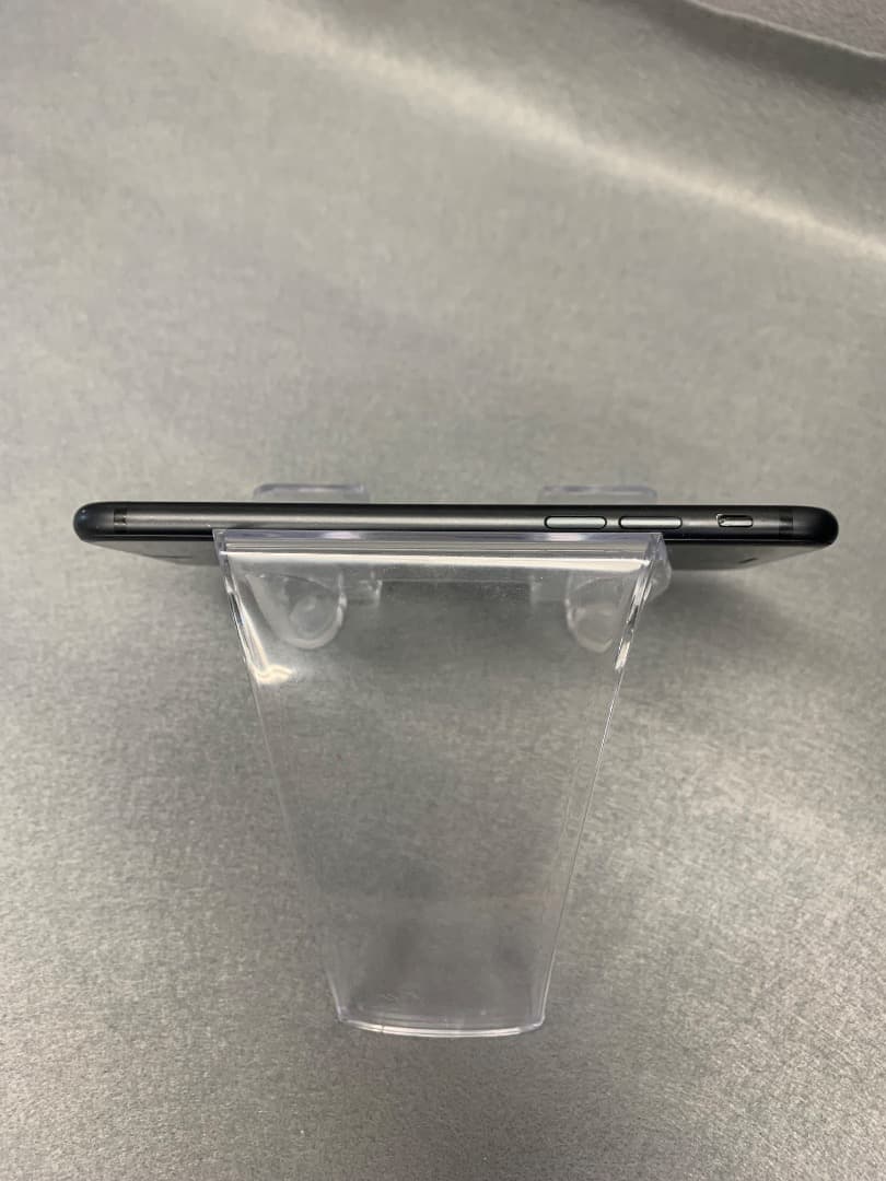 美品　国内版　SIMフリー　iPhone７　128GB　ブラック色