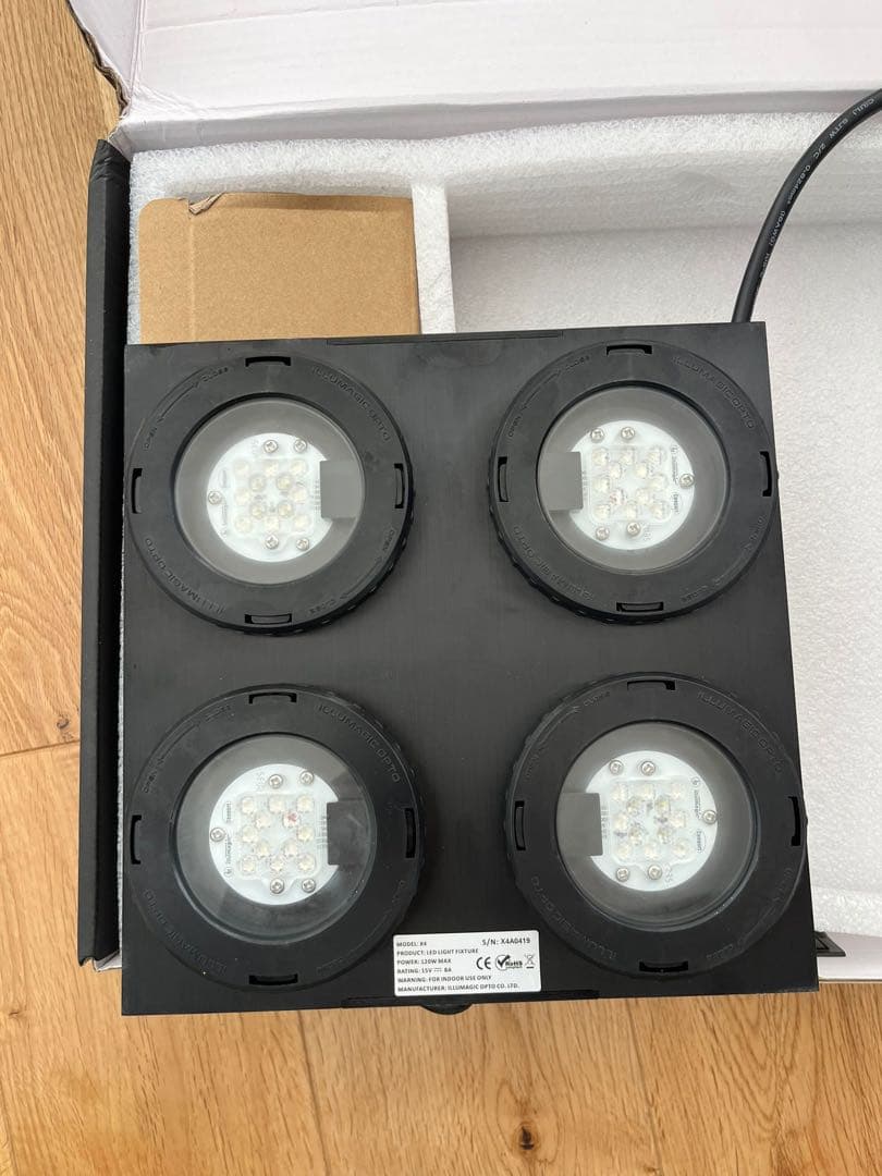 アクアリウム　ライト　illumagic LED Light X4