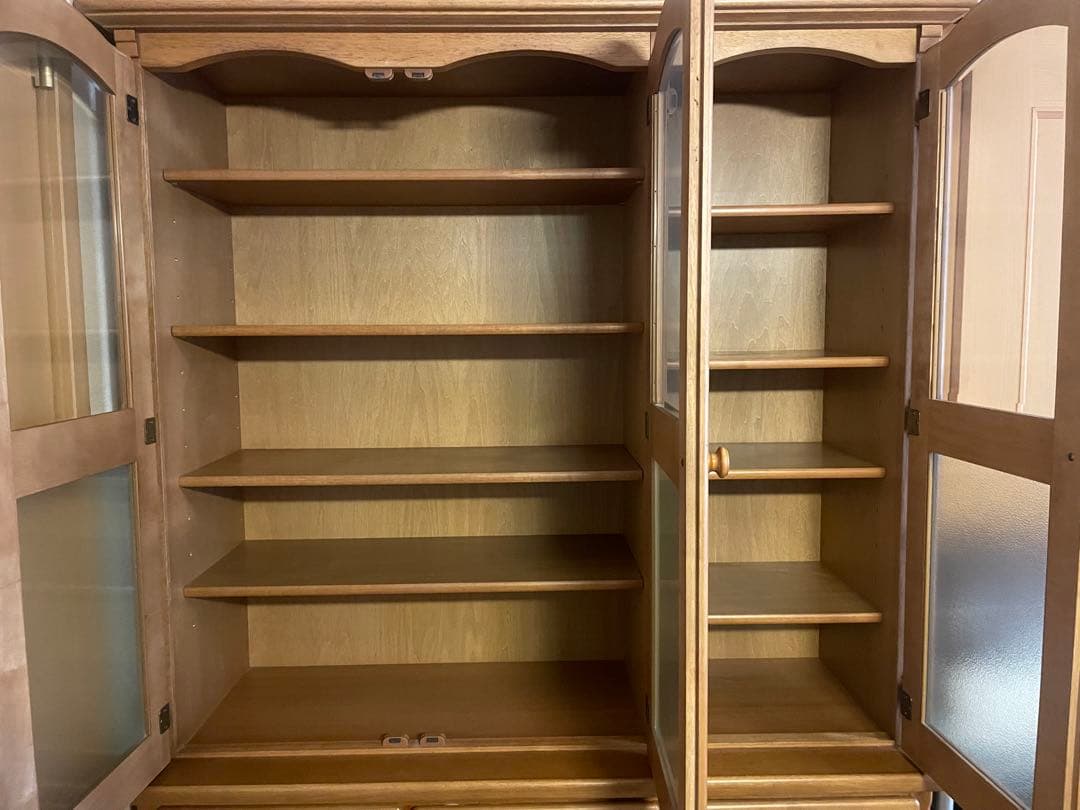 美品　カリモク家具 食器棚 karimoku 木製食器棚 ガラス扉付き