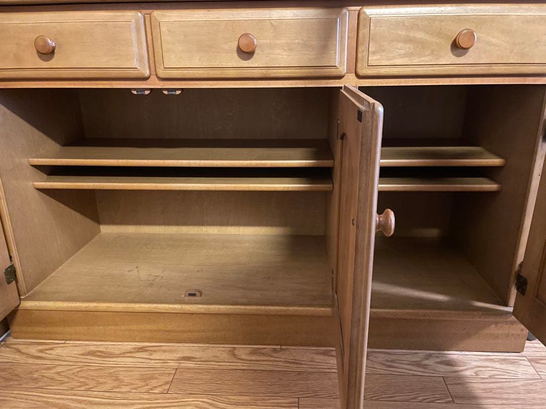 美品　カリモク家具 食器棚 karimoku 木製食器棚 ガラス扉付き