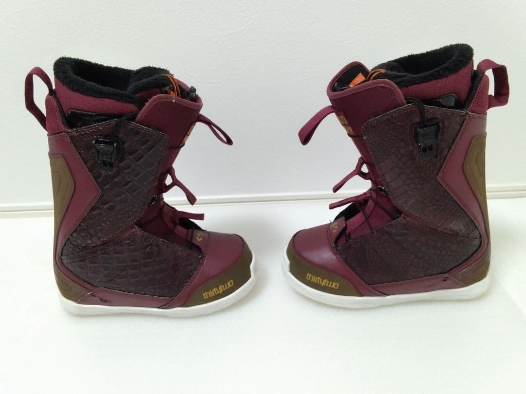 ◇THIRTYTWO LASHED 24cm◇