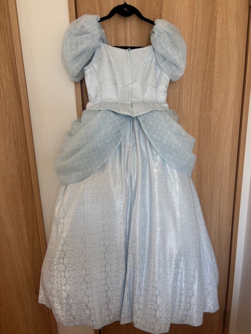 ビビディバビディブティック　シンデレラプレミアムドレス　140 小物付