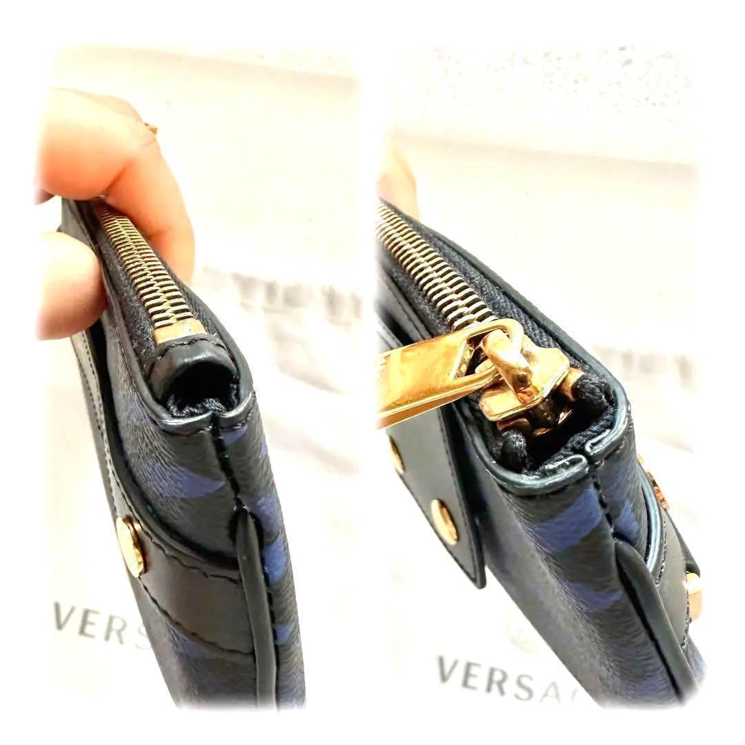 【美品】シグネチャー　レザーポーチ　グレカ　Versace　おしゃれ
