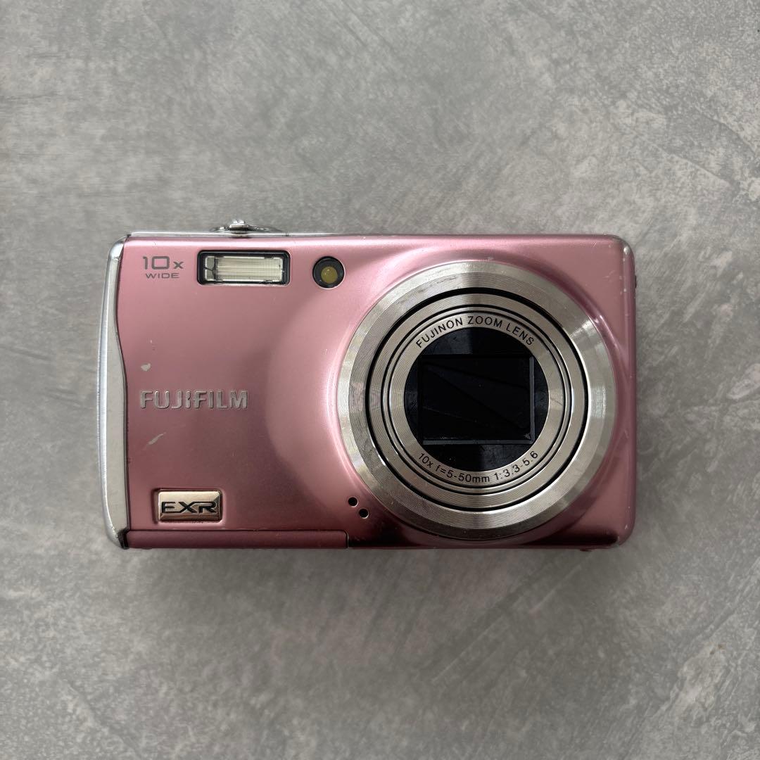 FUJIFILM FINEPIX F70EXR ピンク ※レンズカバー難あり