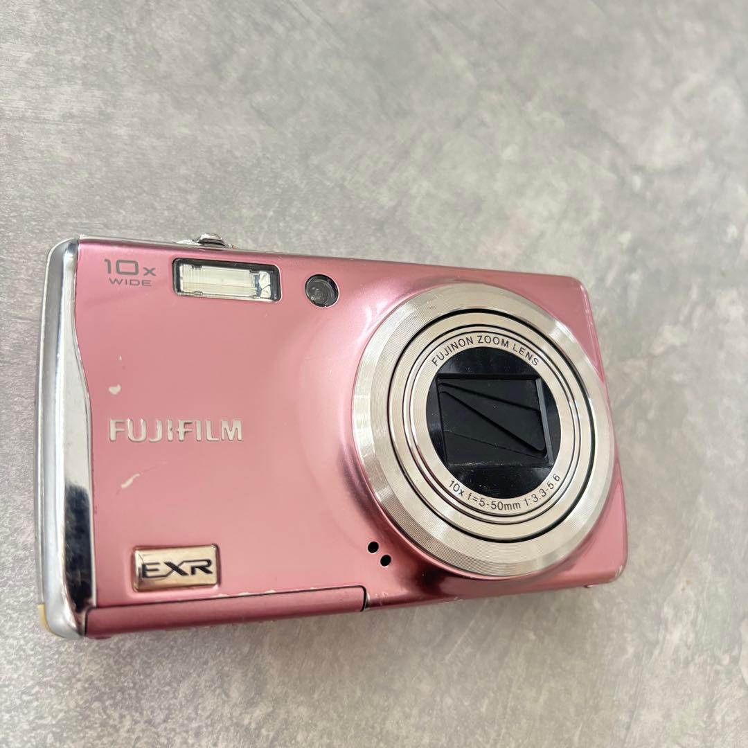 FUJIFILM FINEPIX F70EXR ピンク ※レンズカバー難あり