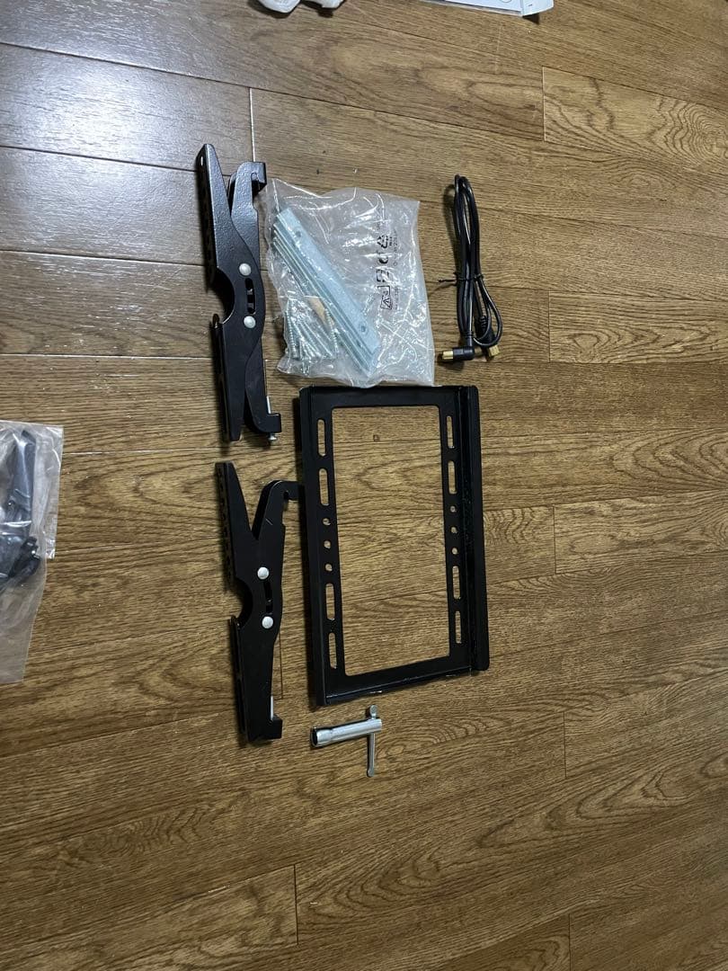 ☆美品/中古☆Hisense/液晶テレビ/32BK1/壁掛け/モニター/スマート