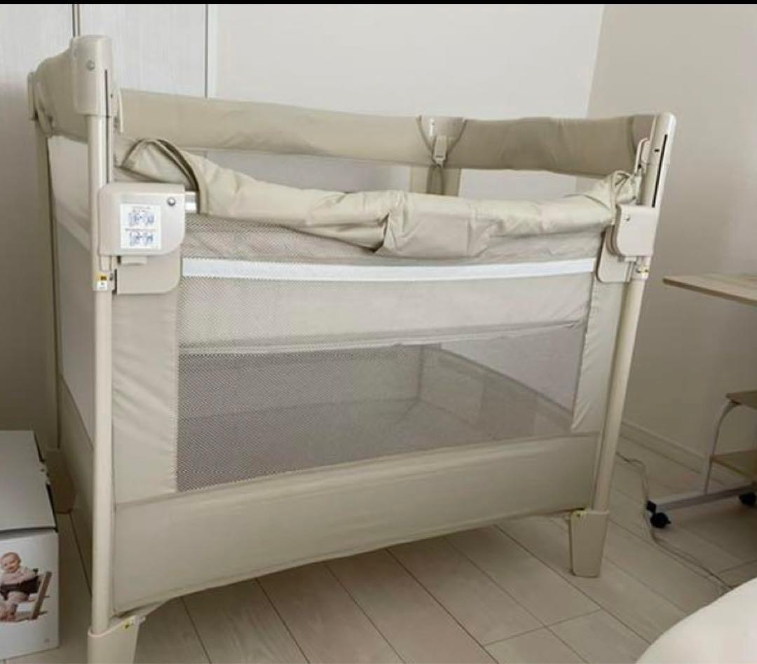 アップリカ ココネルエアー　ベビーミニベッド　ミルクホワイト