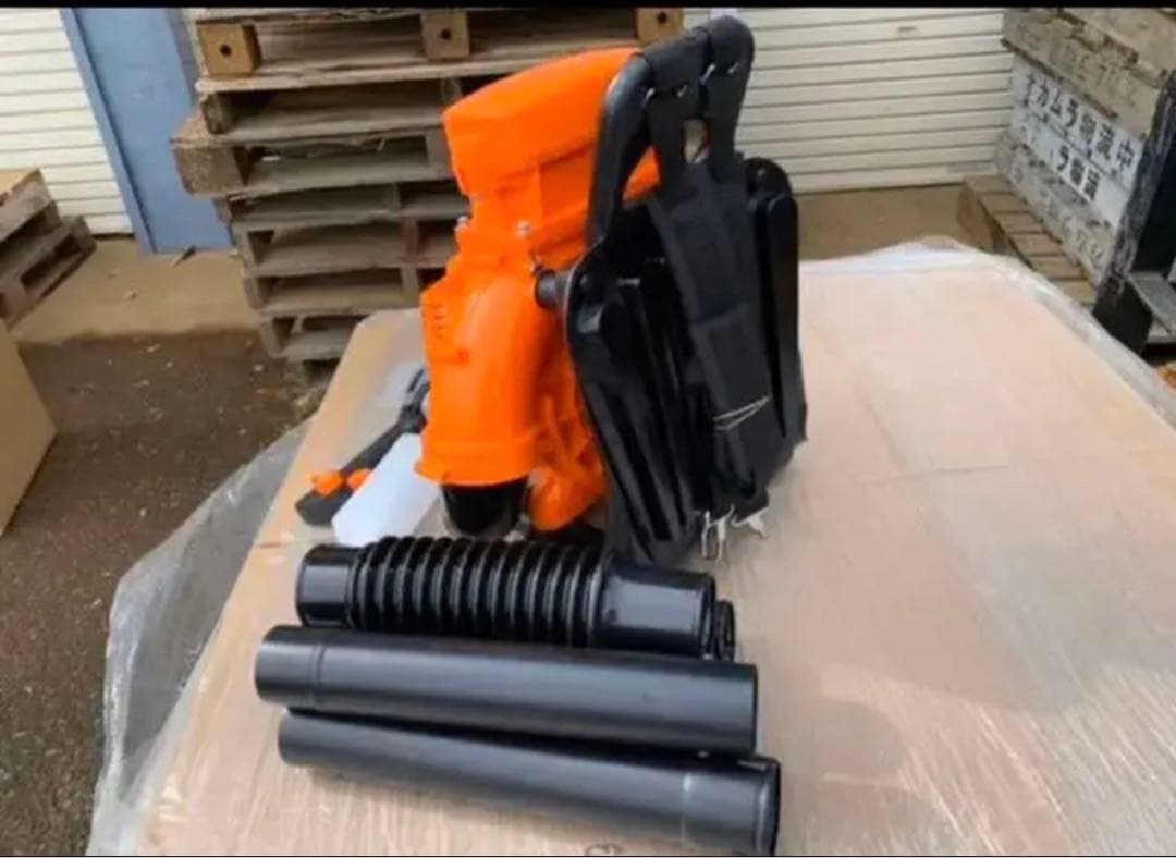 今日だけSALEエンジンブロワー63.3cc 2サイクル　エンジンブロア 落ち葉