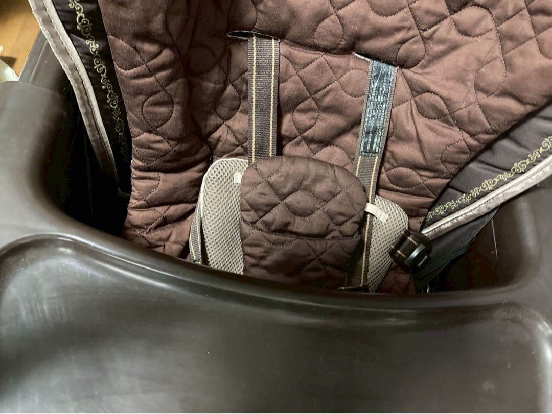 コンビ ホワイトレーベル オートスウィング ハイローチェア 電動