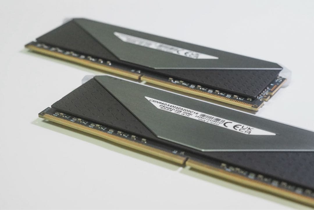 VENGEANCE RGB RT 64GB DDR4 3200MHz ブラック