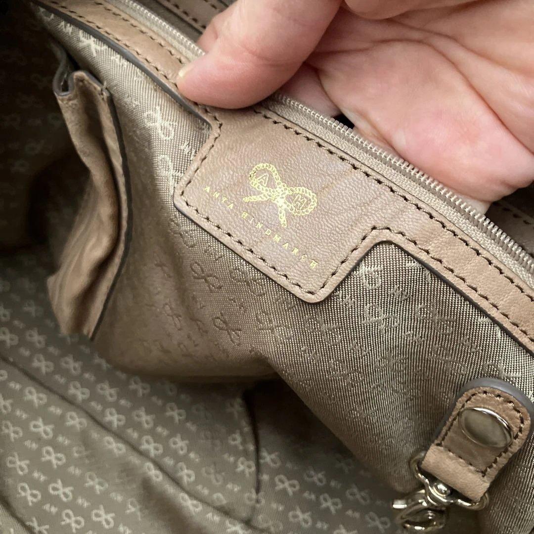 アニヤハインドマーチ　スタッズ使いレザーボストンバッグ　ショルダーベルトあり