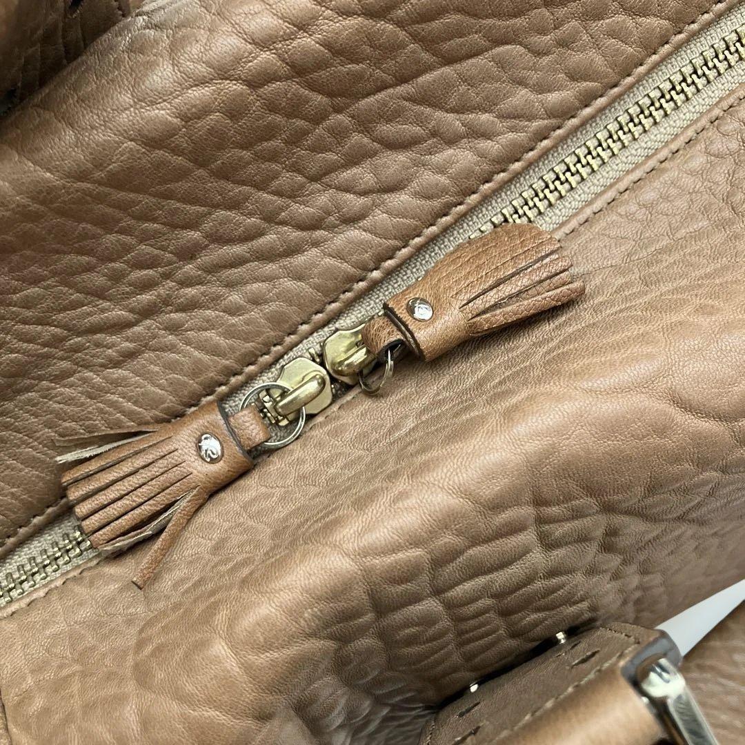 アニヤハインドマーチ　スタッズ使いレザーボストンバッグ　ショルダーベルトあり