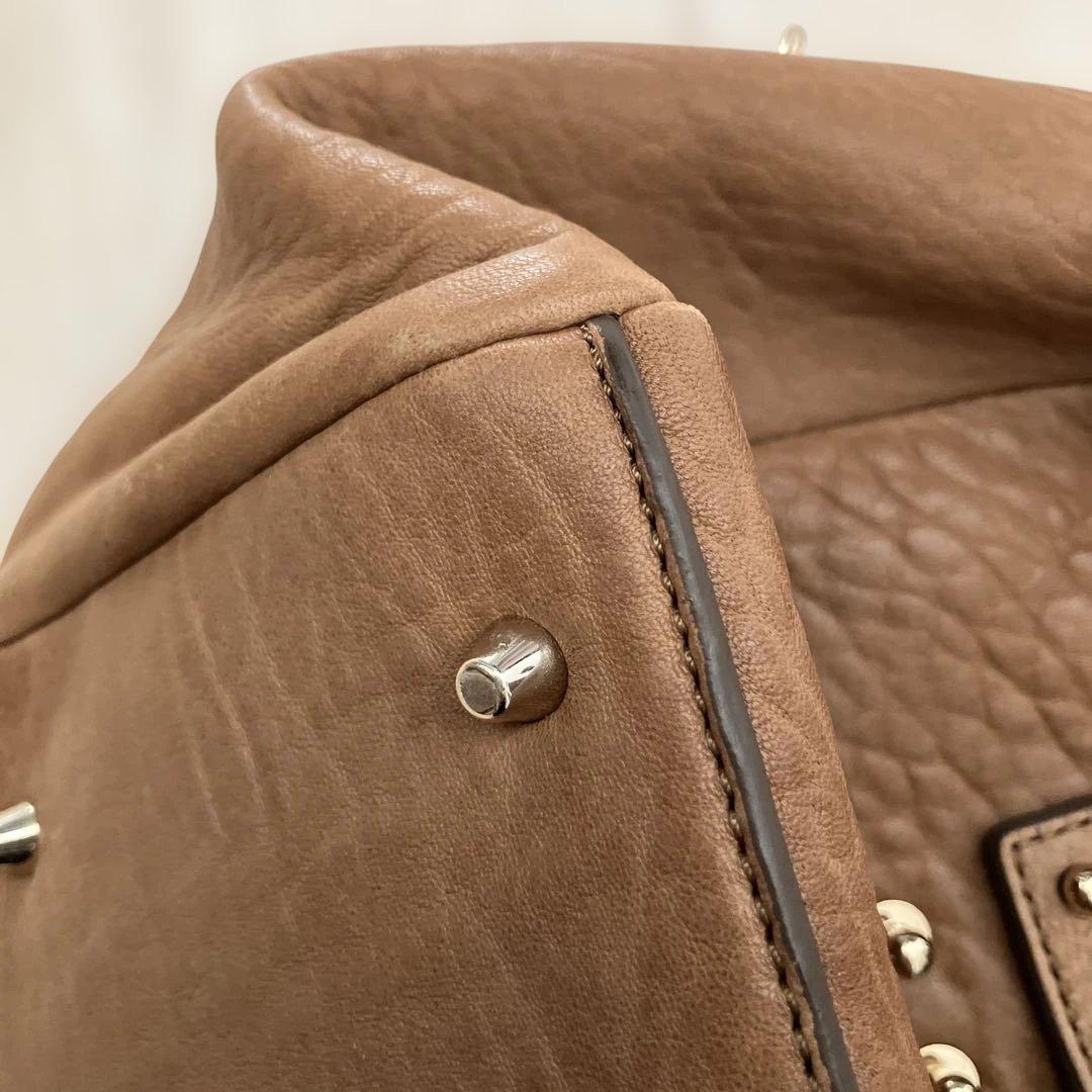 アニヤハインドマーチ　スタッズ使いレザーボストンバッグ　ショルダーベルトあり