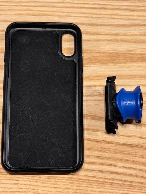 iPhone XS 256GB SIMフリー ＋ Quad Lockセット