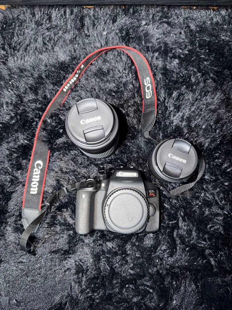 ⭐︎持ち運びケース付⭐︎Canon EOS Kiss X9i デジタル一眼レフカメラ