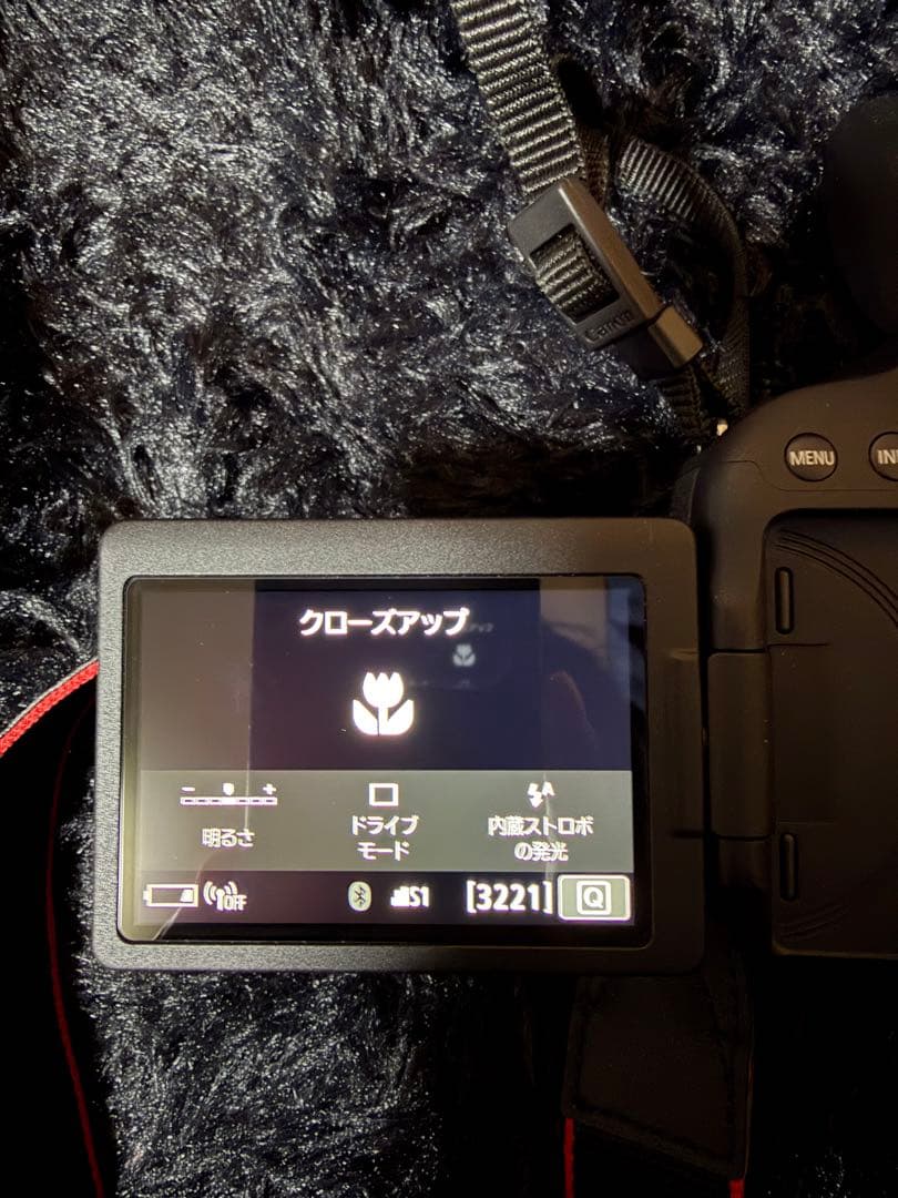 ⭐︎持ち運びケース付⭐︎Canon EOS Kiss X9i デジタル一眼レフカメラ