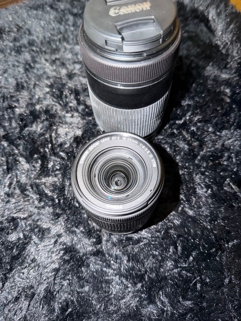 ⭐︎持ち運びケース付⭐︎Canon EOS Kiss X9i デジタル一眼レフカメラ